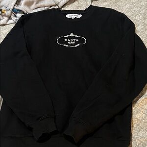 Elegant Black Crewneck Sweatshirt by